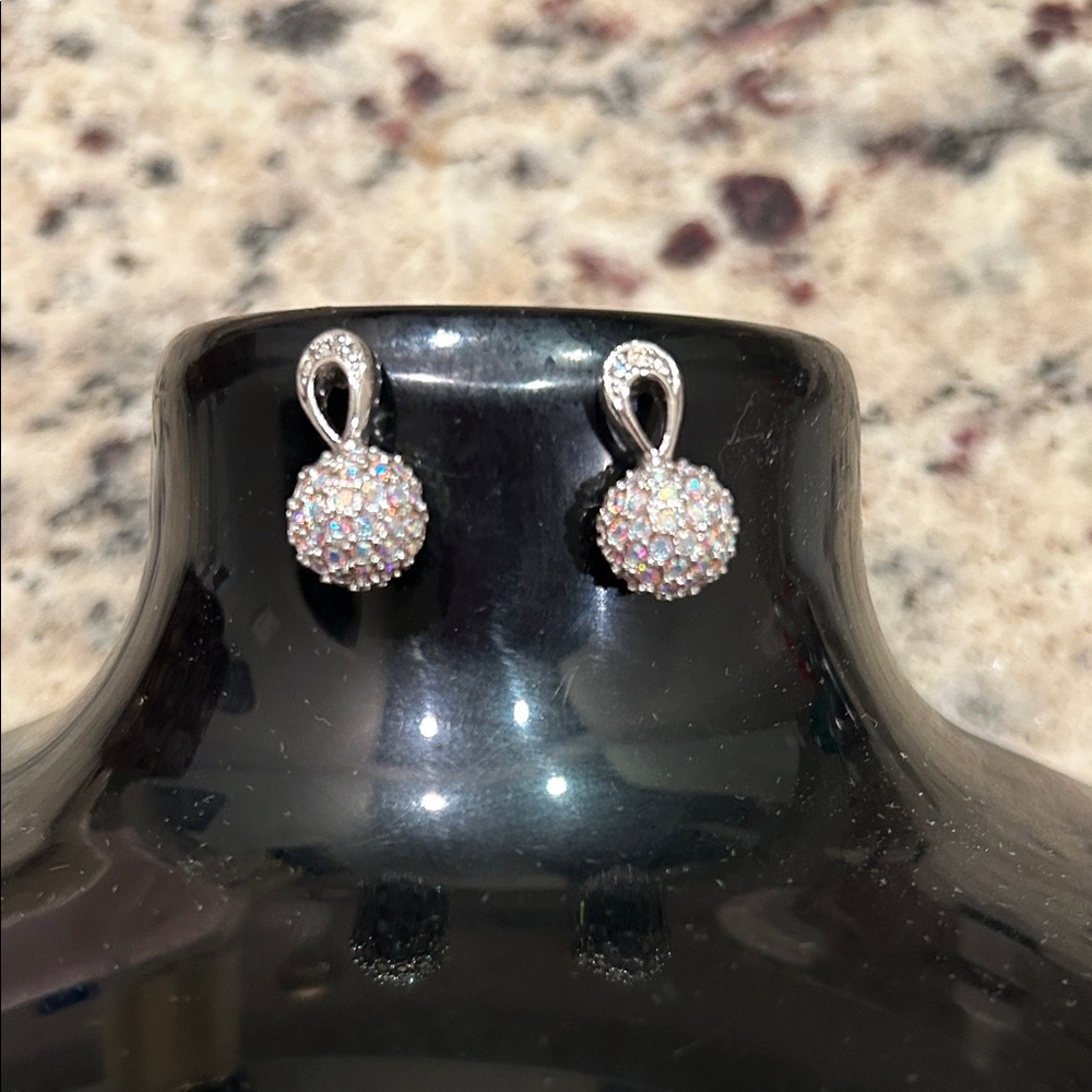 Elegant Silver Crystal Drop Earrings